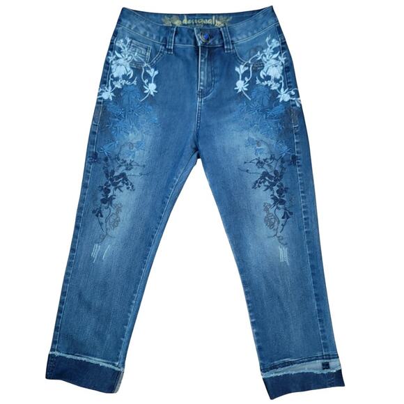 DESIGUAL Karen Floral Embroidered Cropped Jeans Womens 28 Pattern Garden Art - Picture 3 of 13